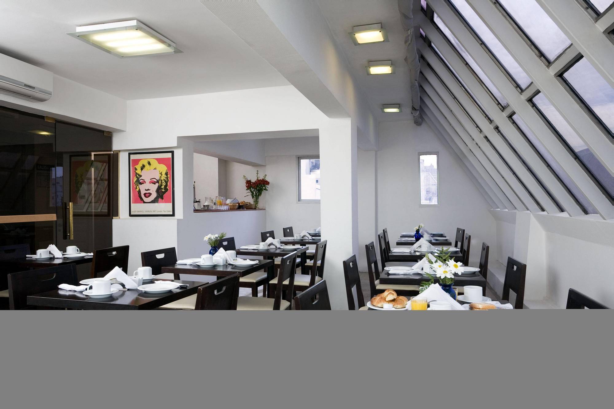 Hotel Comfort Baires بوينس آيرس المظهر الخارجي الصورة